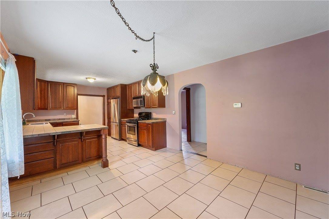 6788 Poland Center Drive, Poland, OH 44514