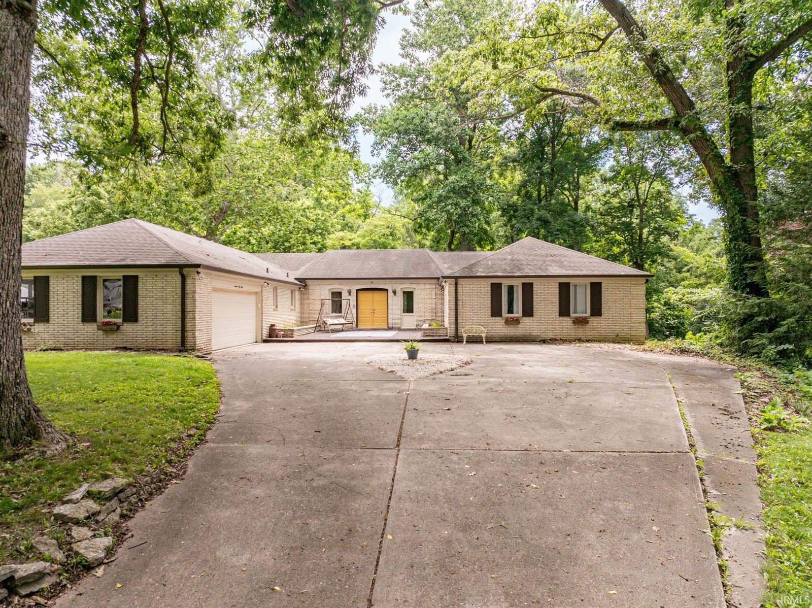 14 Windridge Street, Anderson, IN 46011