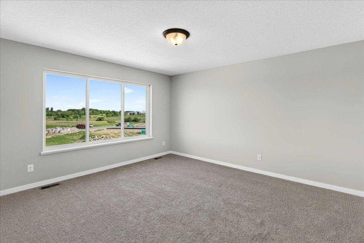 1931 Pierce Street SE, Cambridge, MN 55008