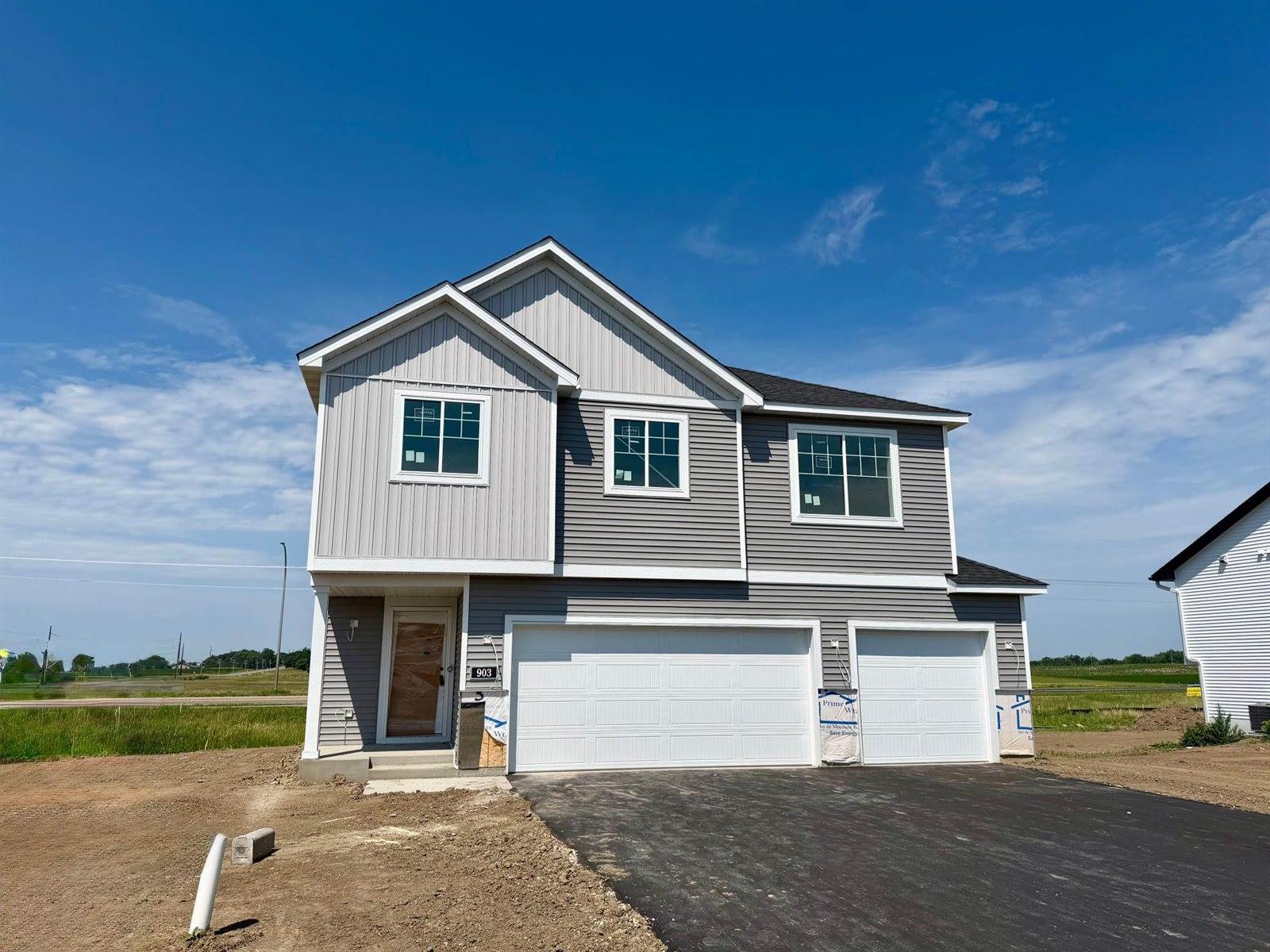 1821 Pierce Street South, Cambridge, MN 55008