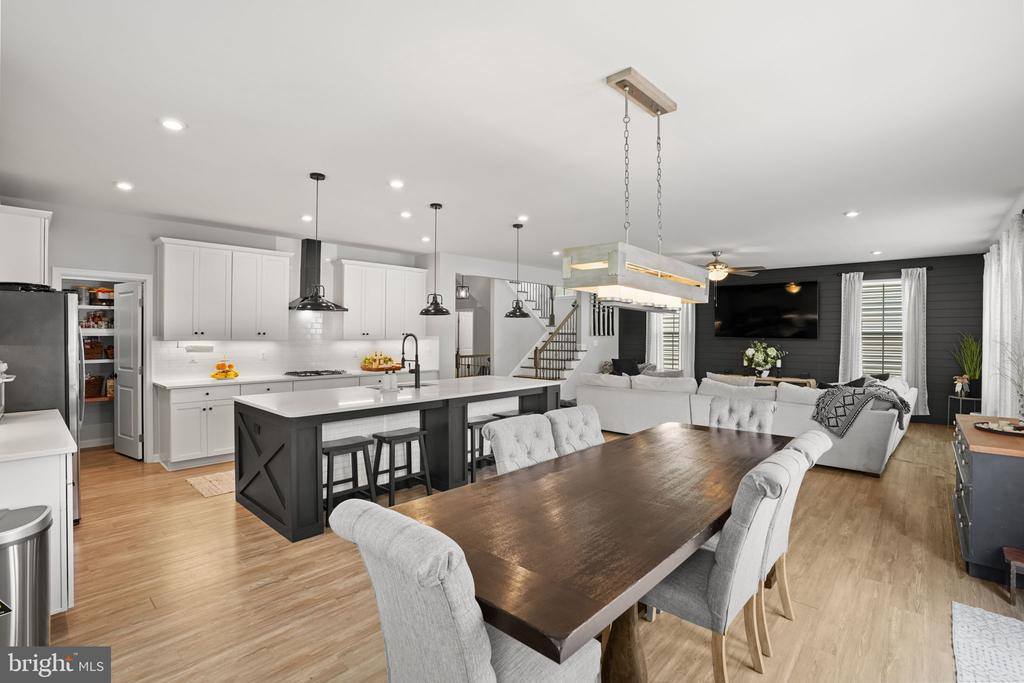 12405 Southington Drive, Woodbridge, VA 22192