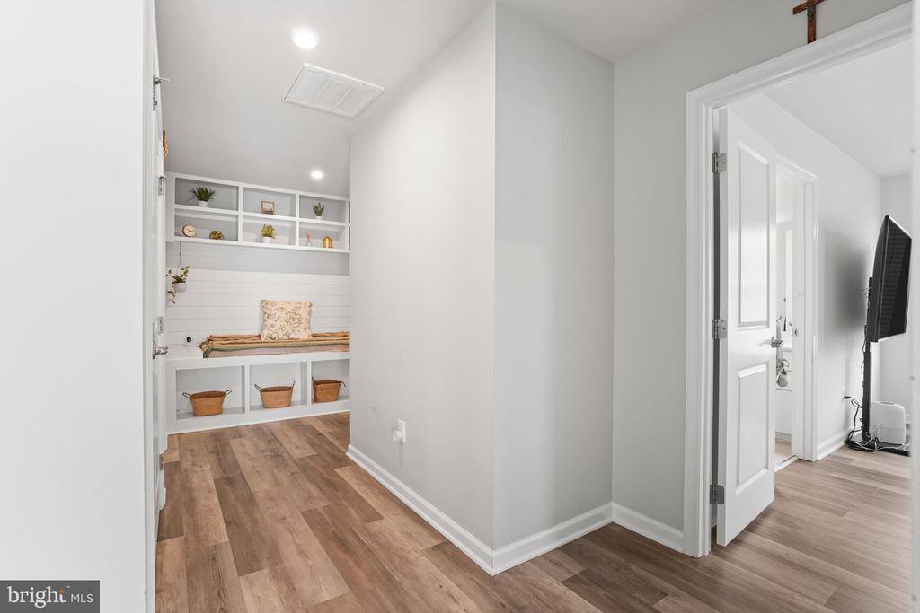 12405 Southington Drive, Woodbridge, VA 22192