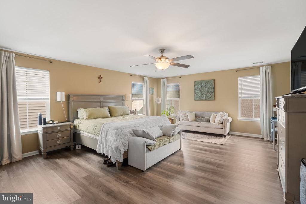 12405 Southington Drive, Woodbridge, VA 22192