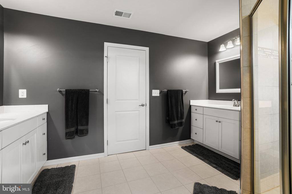 12405 Southington Drive, Woodbridge, VA 22192