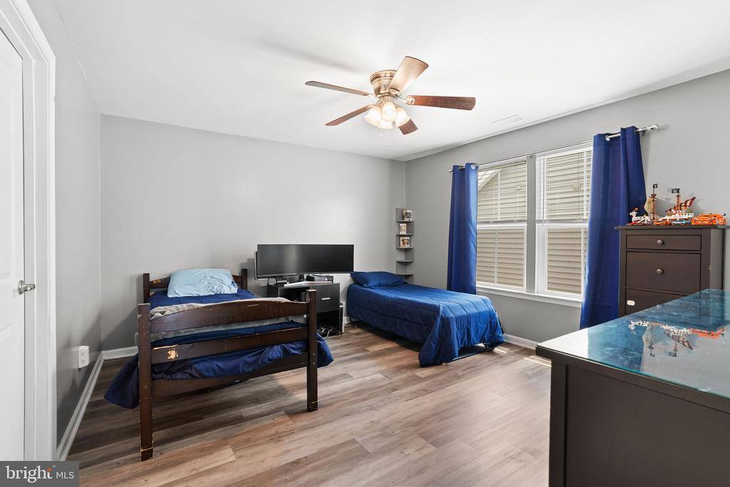 12405 Southington Drive, Woodbridge, VA 22192