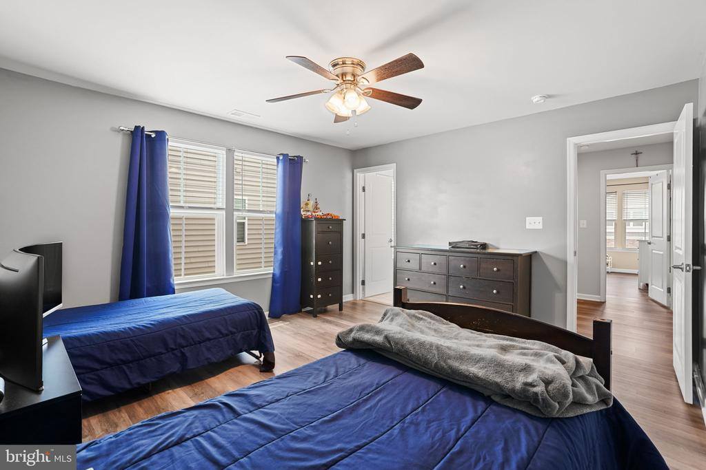 12405 Southington Drive, Woodbridge, VA 22192