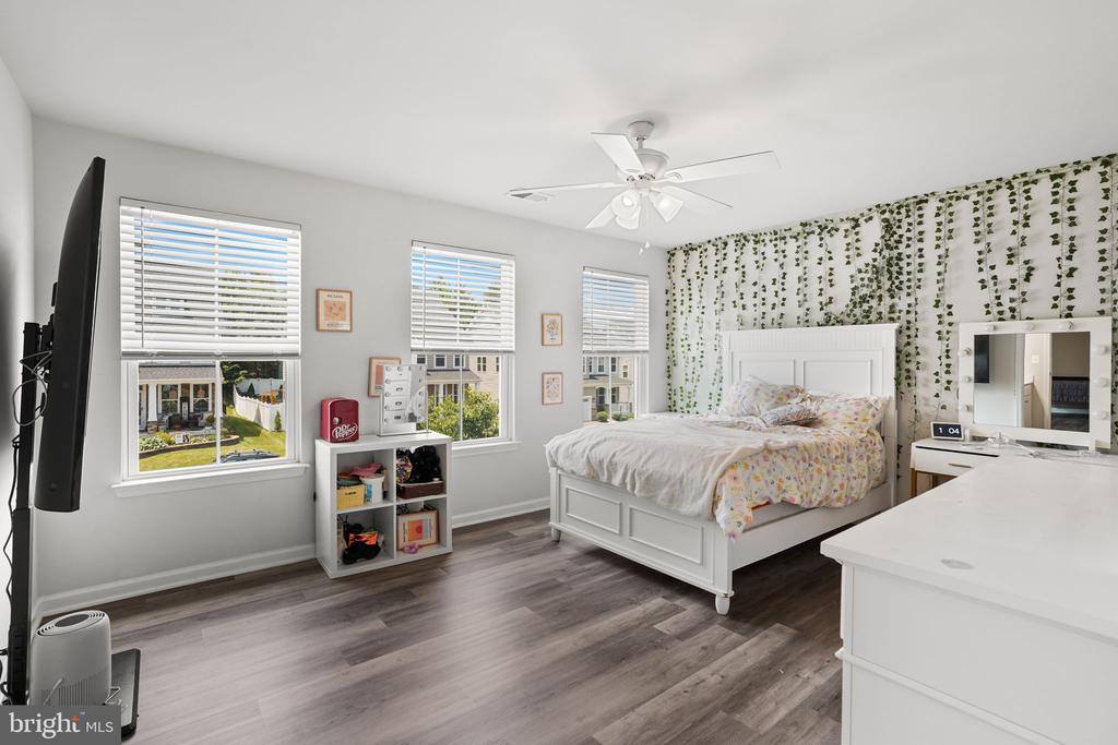 12405 Southington Drive, Woodbridge, VA 22192