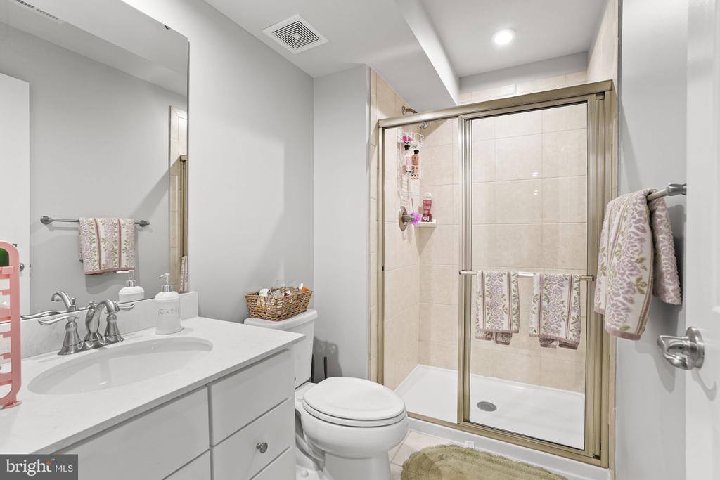 12405 Southington Drive, Woodbridge, VA 22192