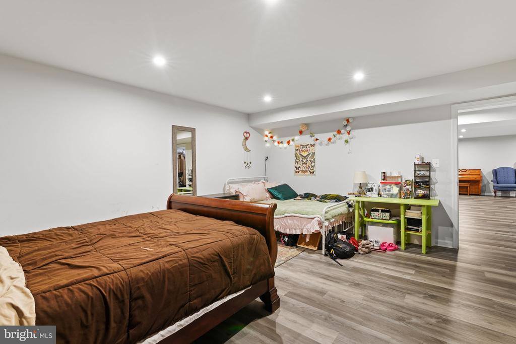 12405 Southington Drive, Woodbridge, VA 22192