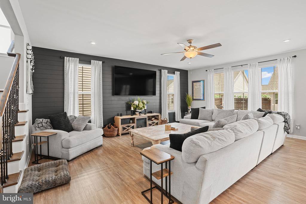 12405 Southington Drive, Woodbridge, VA 22192