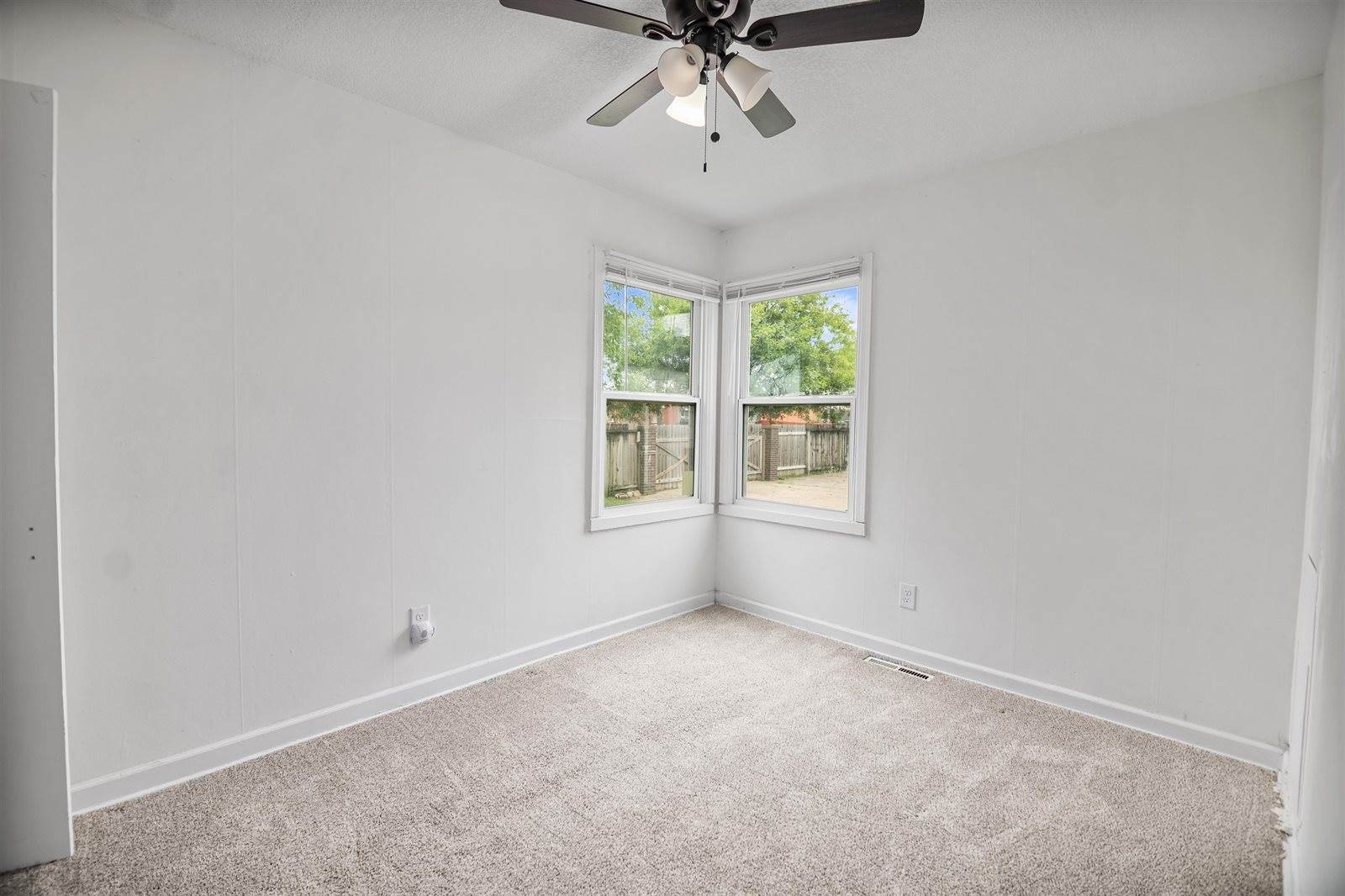 2739 South Rose Marie Ct, Wichita, KS 67216