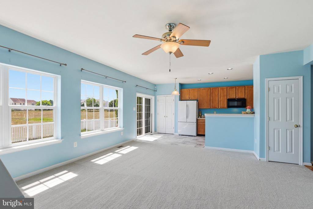 105 Foxwood Drive, Smyrna, DE 19977