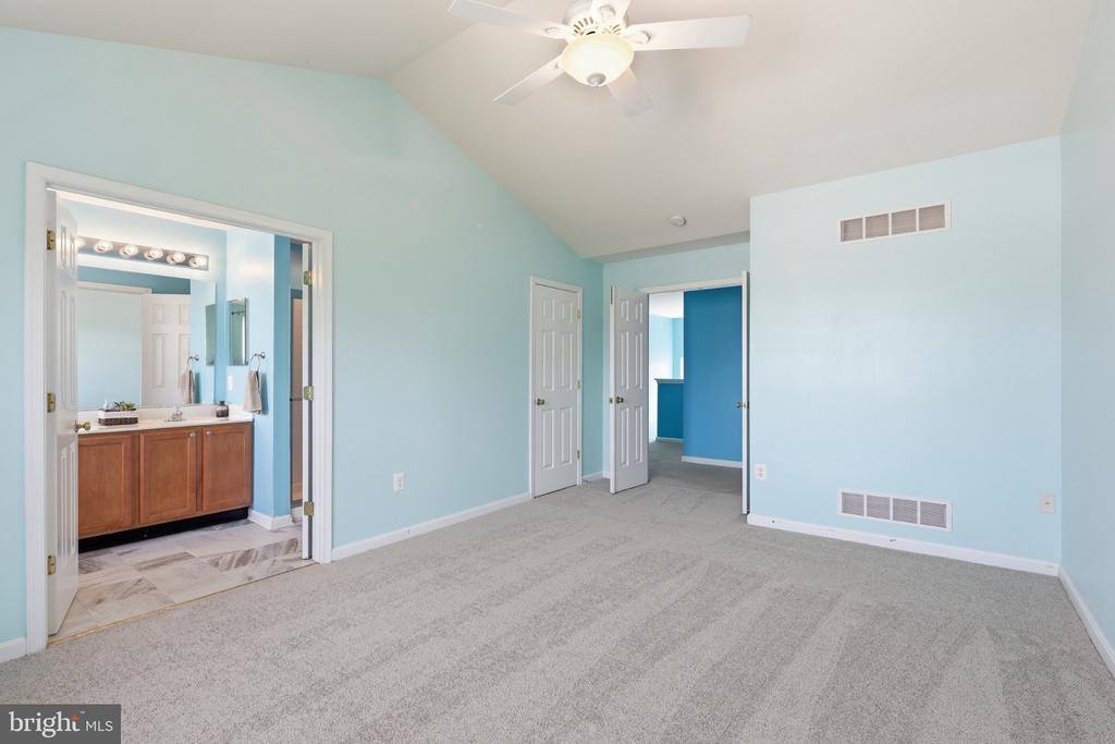 105 Foxwood Drive, Smyrna, DE 19977