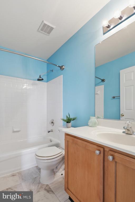 105 Foxwood Drive, Smyrna, DE 19977