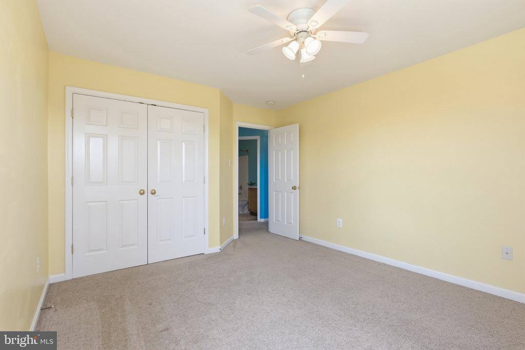 105 Foxwood Drive, Smyrna, DE 19977