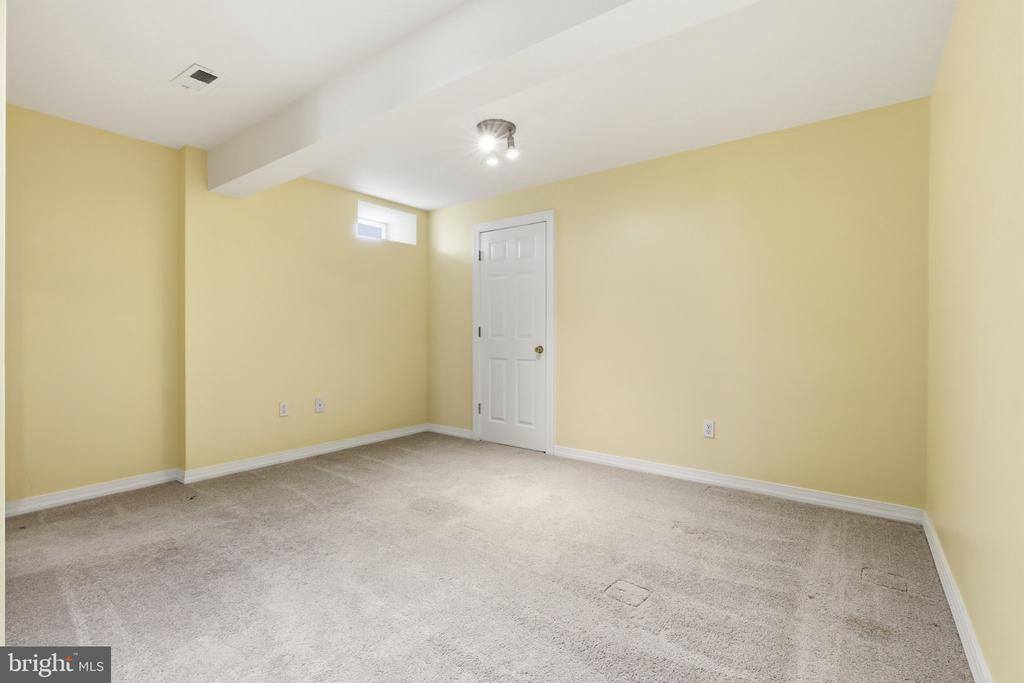 105 Foxwood Drive, Smyrna, DE 19977
