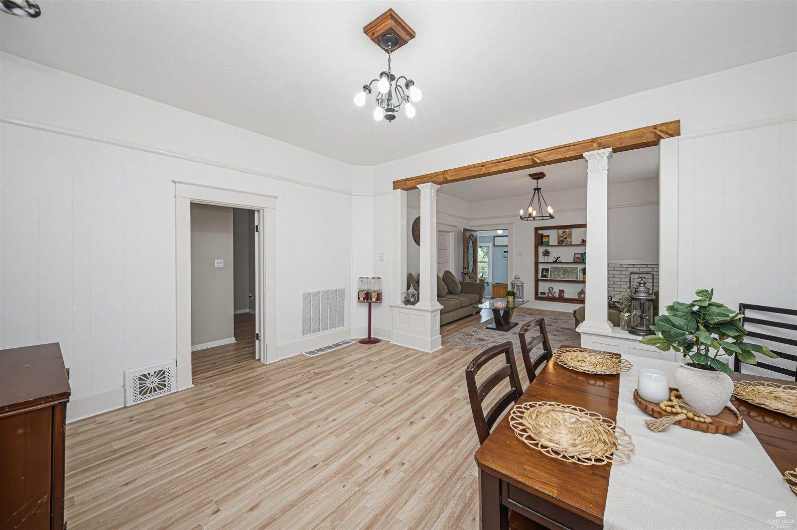 11447 J Hill Road, Junction City, KS 66441