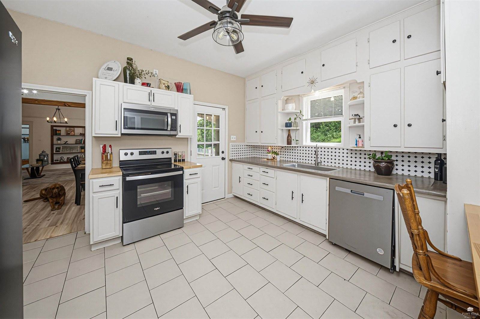 11447 J Hill Road, Junction City, KS 66441