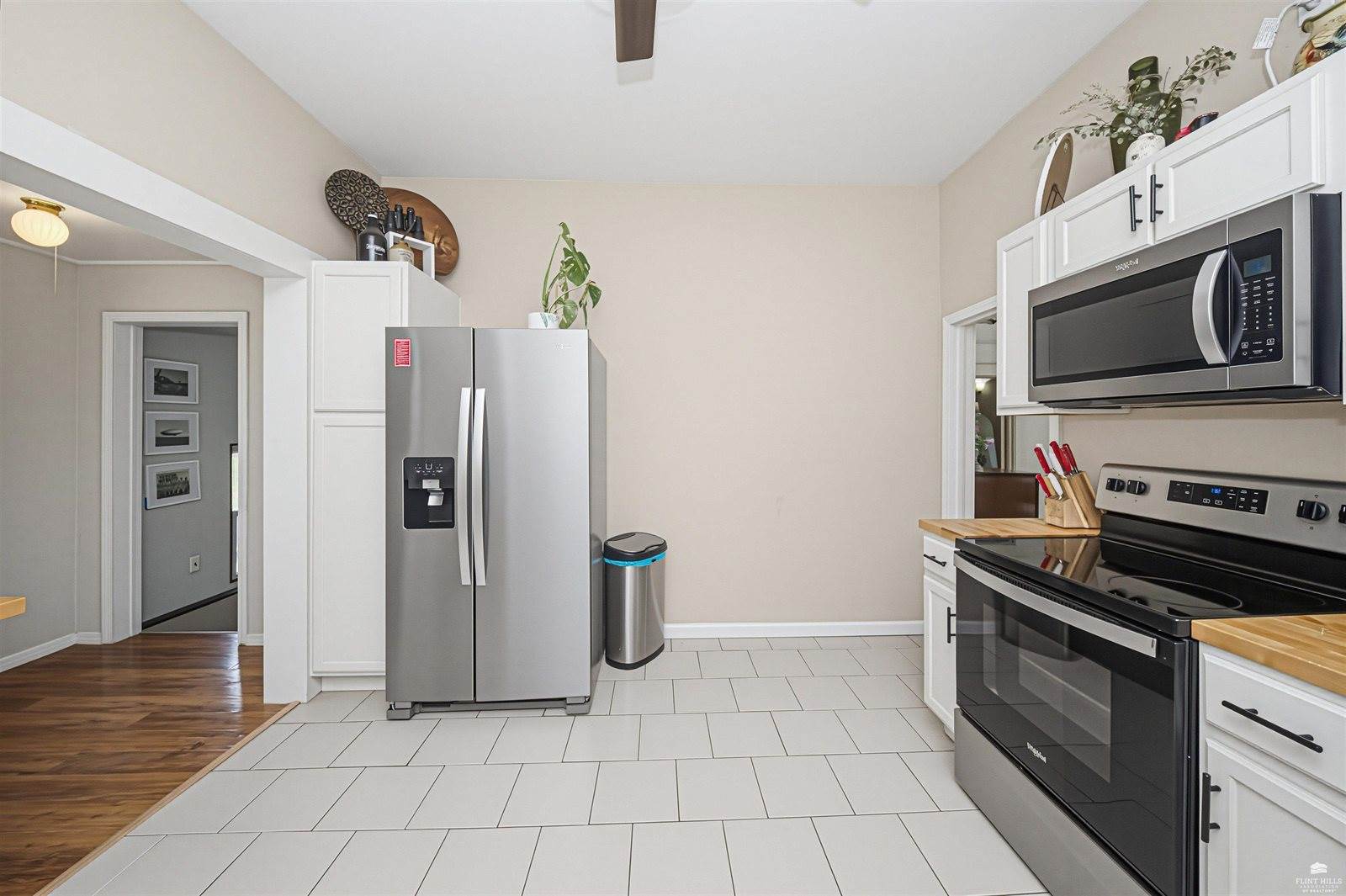 11447 J Hill Road, Junction City, KS 66441
