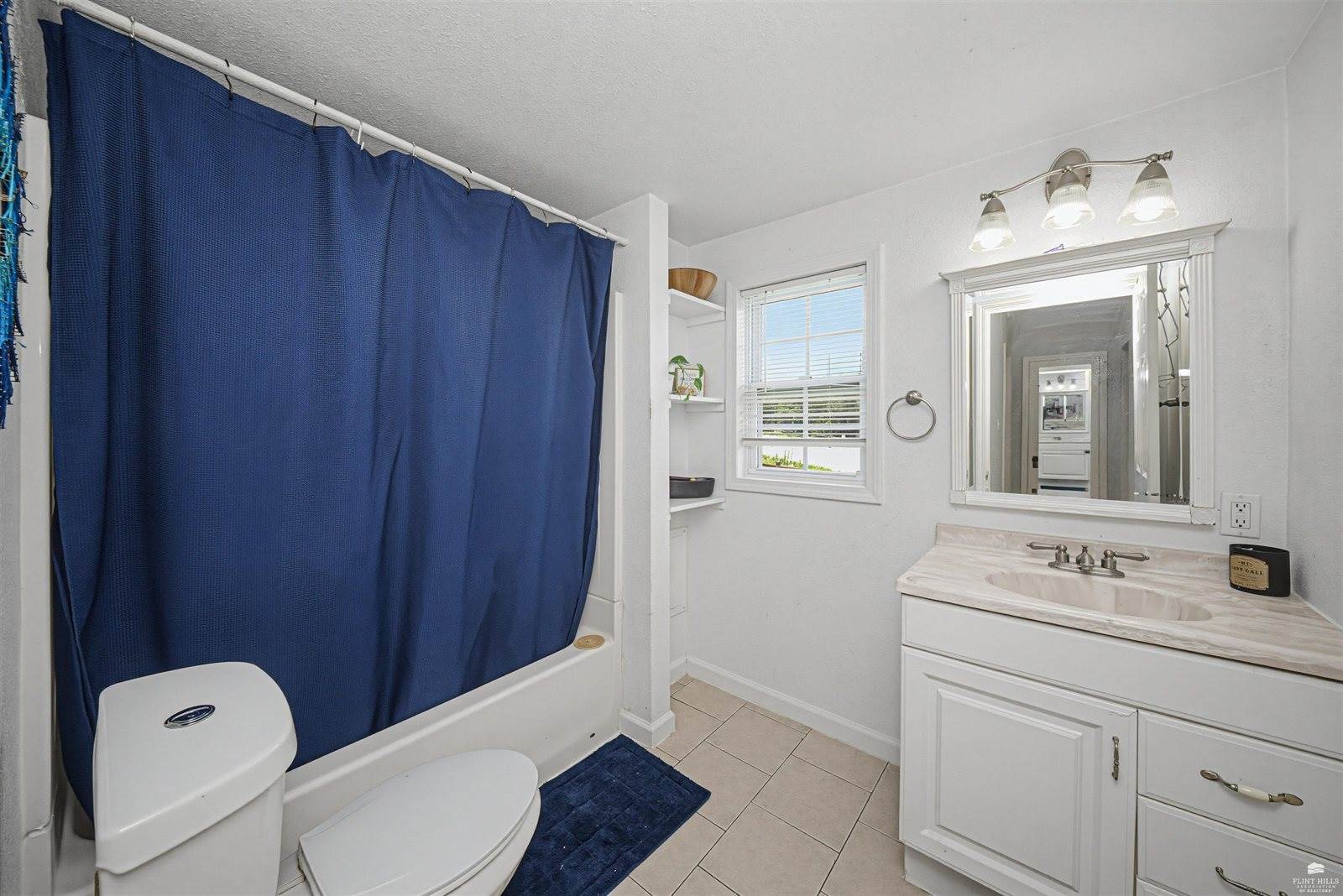 11447 J Hill Road, Junction City, KS 66441