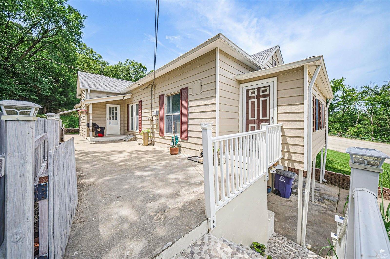 11447 J Hill Road, Junction City, KS 66441