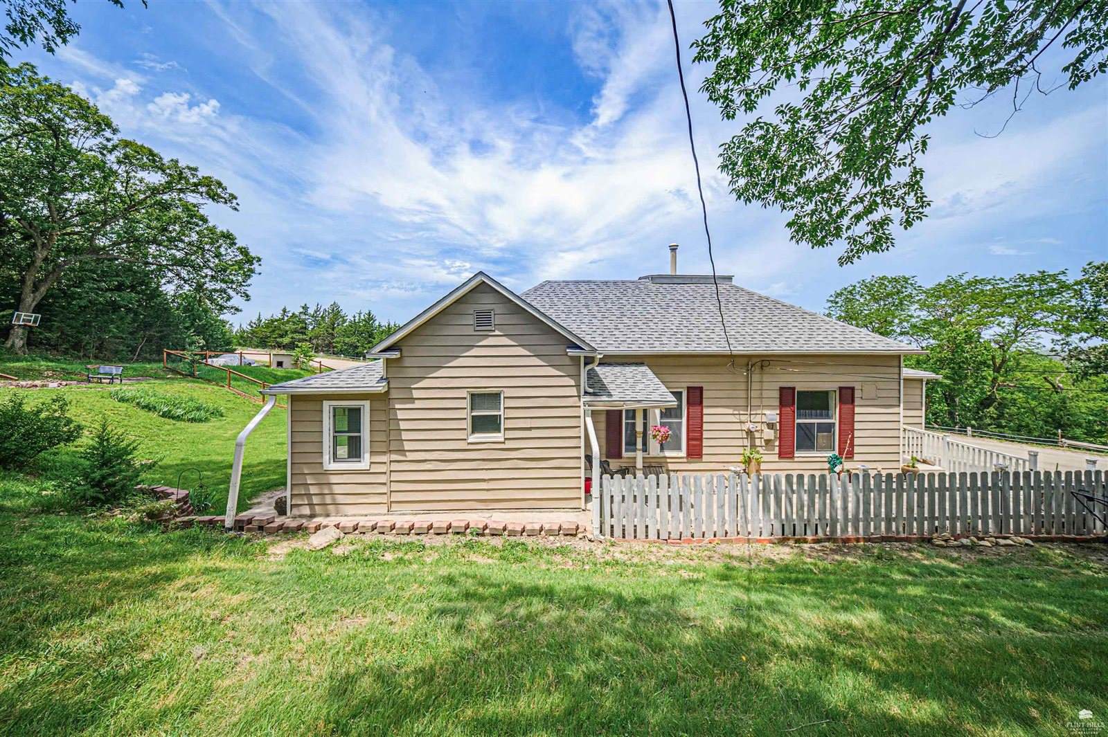 11447 J Hill Road, Junction City, KS 66441