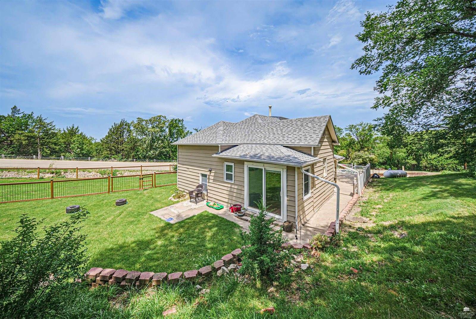 11447 J Hill Road, Junction City, KS 66441