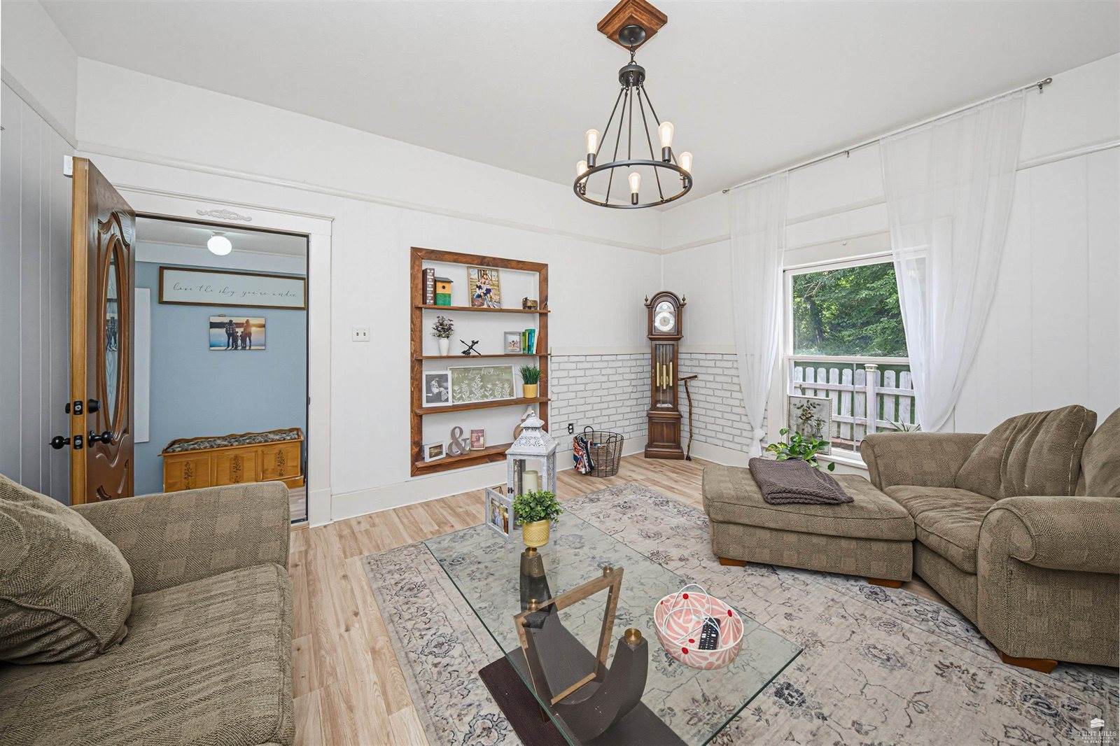11447 J Hill Road, Junction City, KS 66441