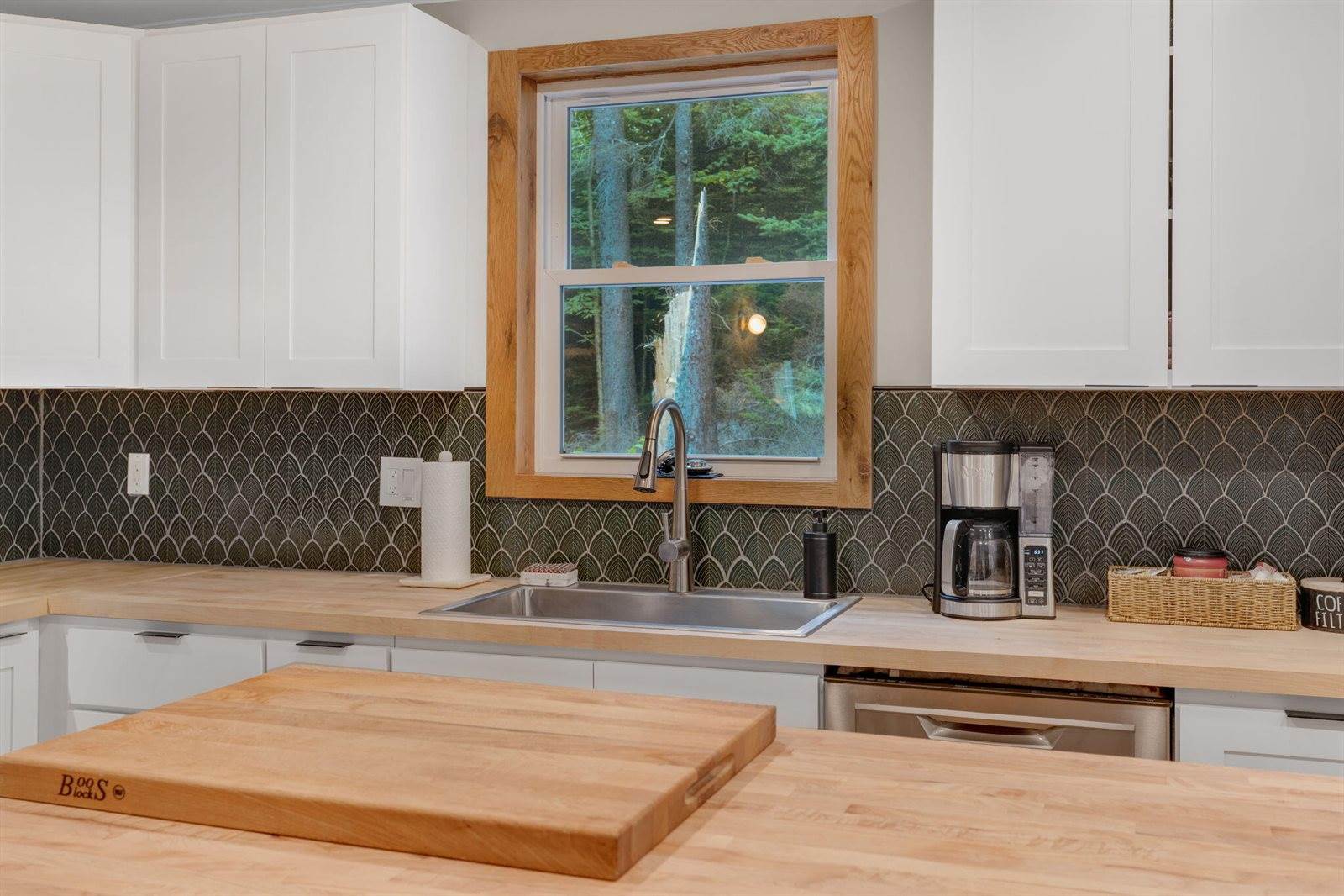 5 Cedar Hill Road, Tremont, ME 04674