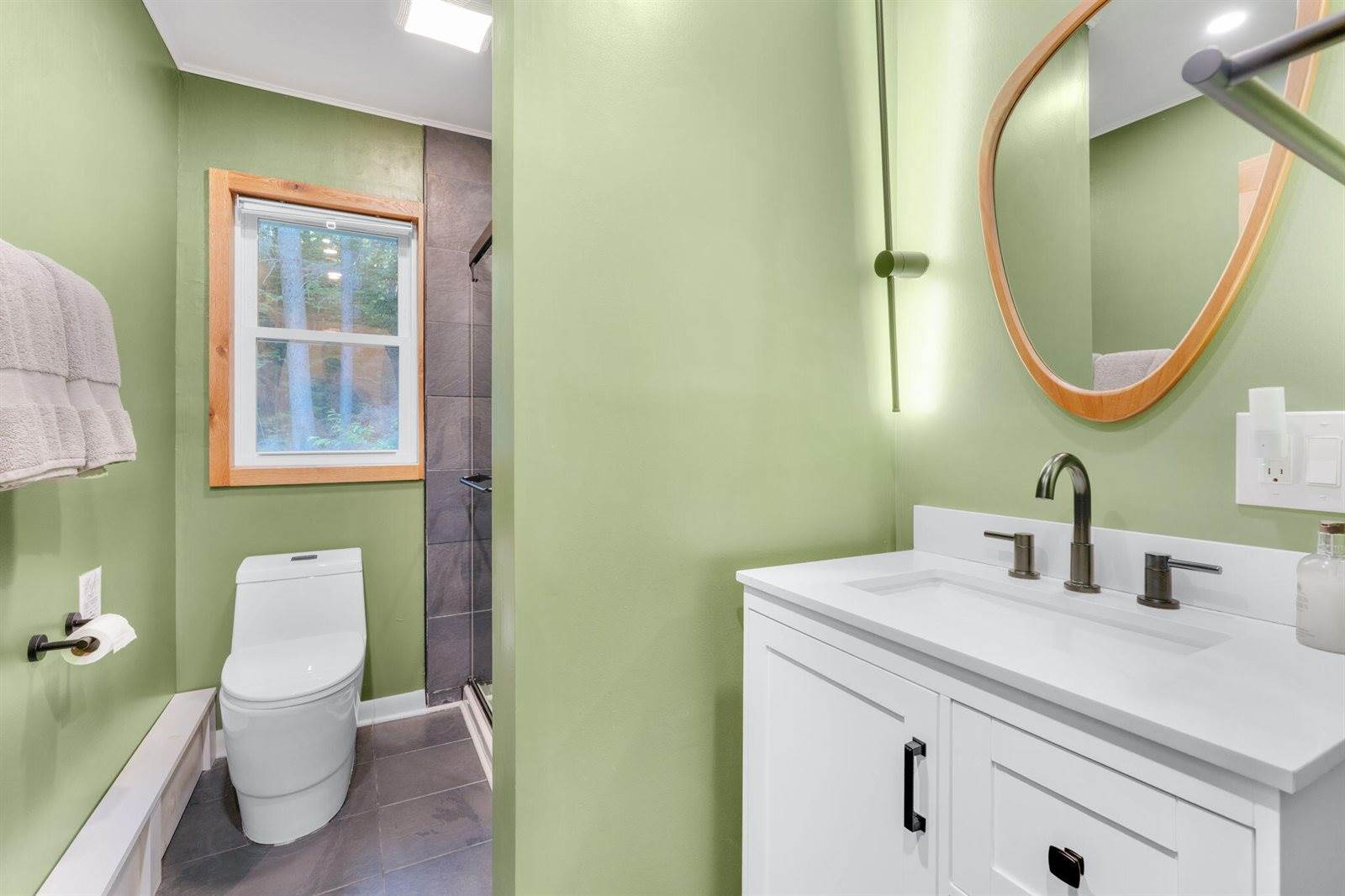 5 Cedar Hill Road, Tremont, ME 04674