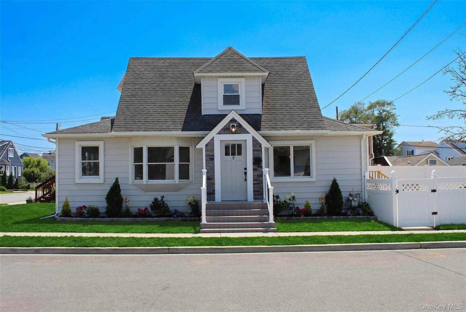 9 Franklin Street, East Rockaway, NY 11518