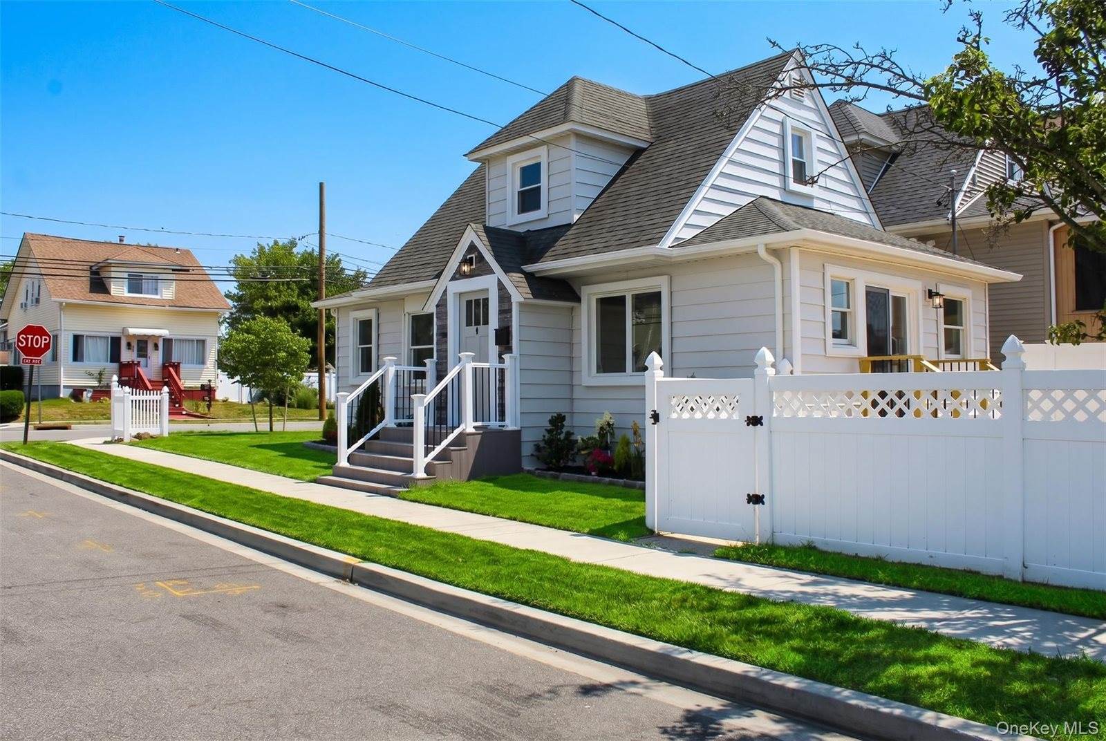 9 Franklin Street, East Rockaway, NY 11518