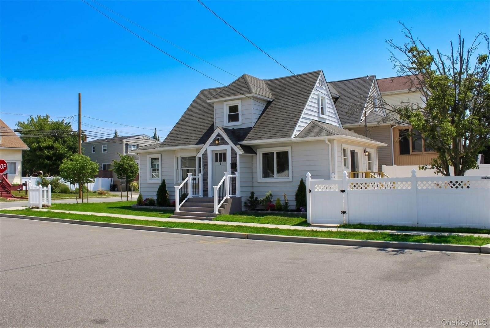 9 Franklin Street, East Rockaway, NY 11518