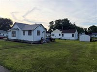 550 S 6th St, Akron, IA 51001