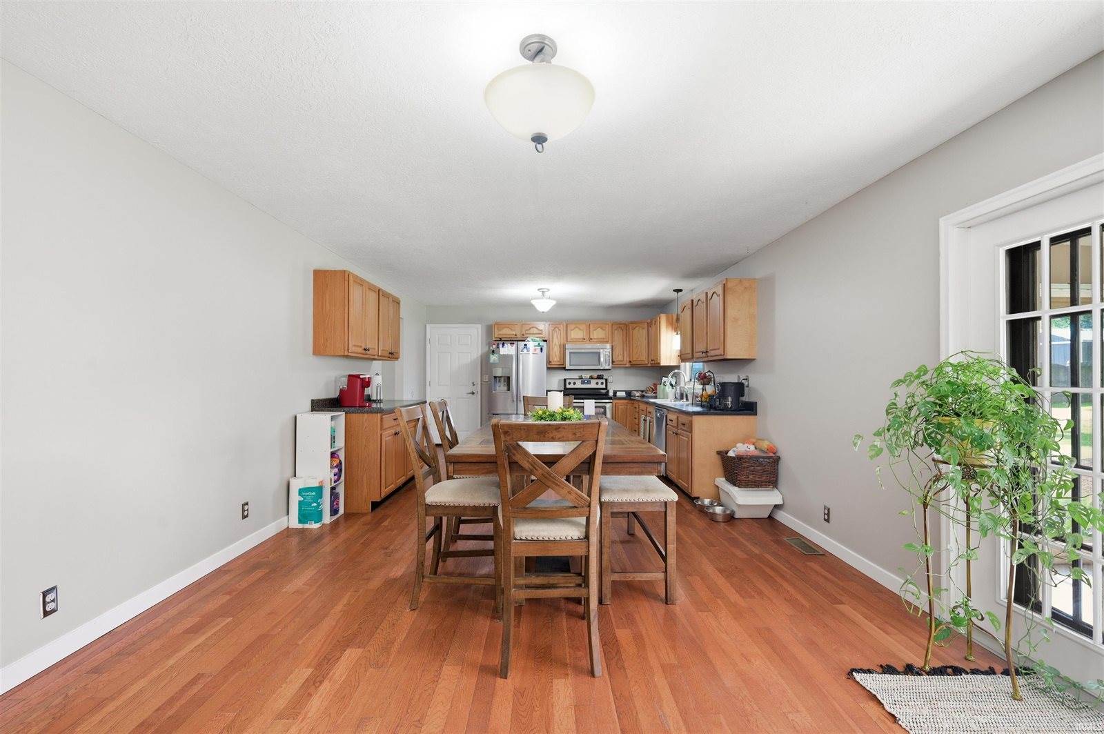 9109 W Tulip Tree Drive, Muncie, IN 47304