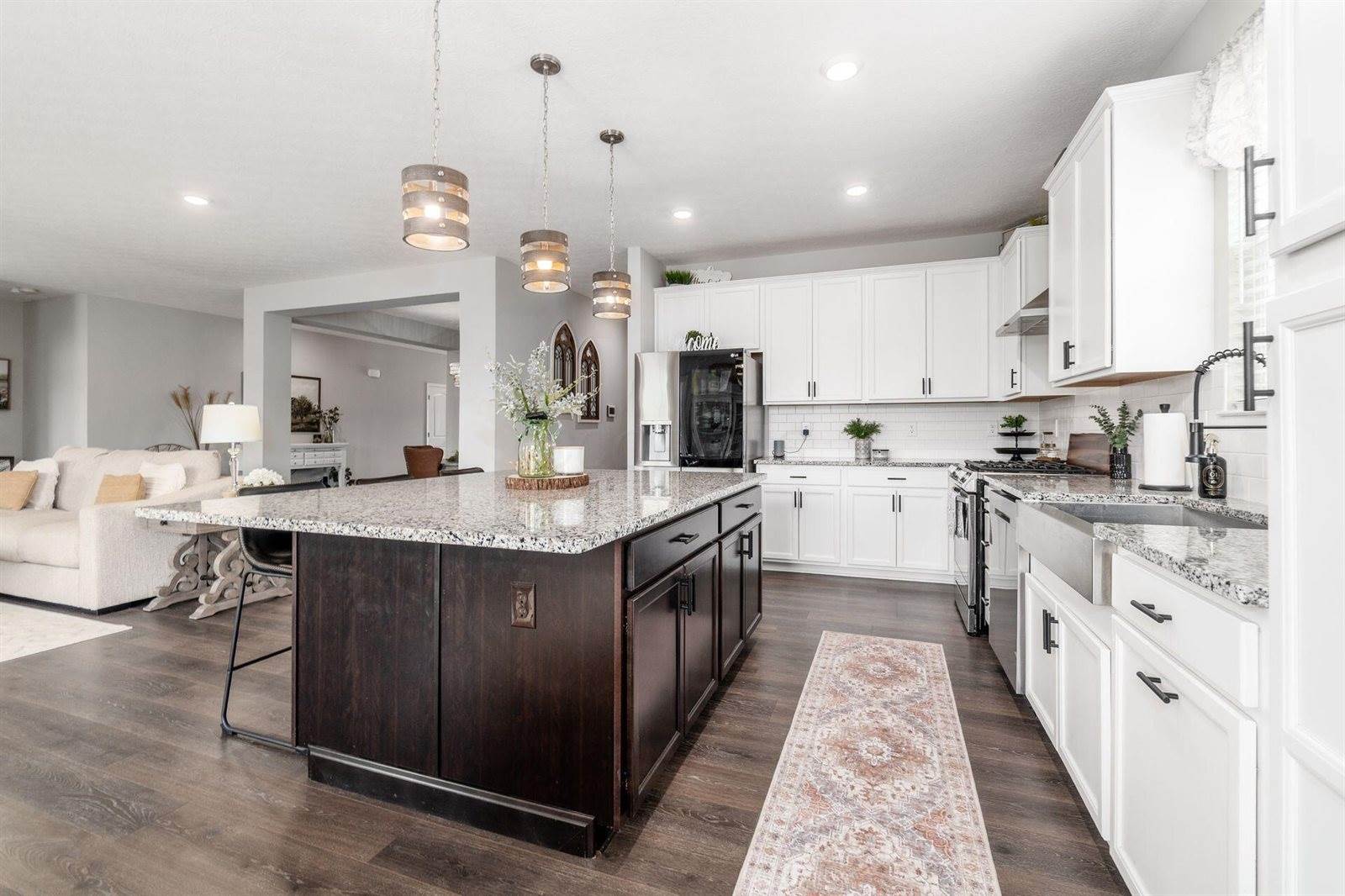 6401 Johnnycake Lane, Galena, OH 43021