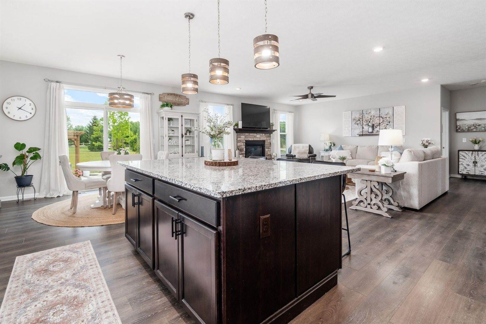6401 Johnnycake Lane, Galena, OH 43021