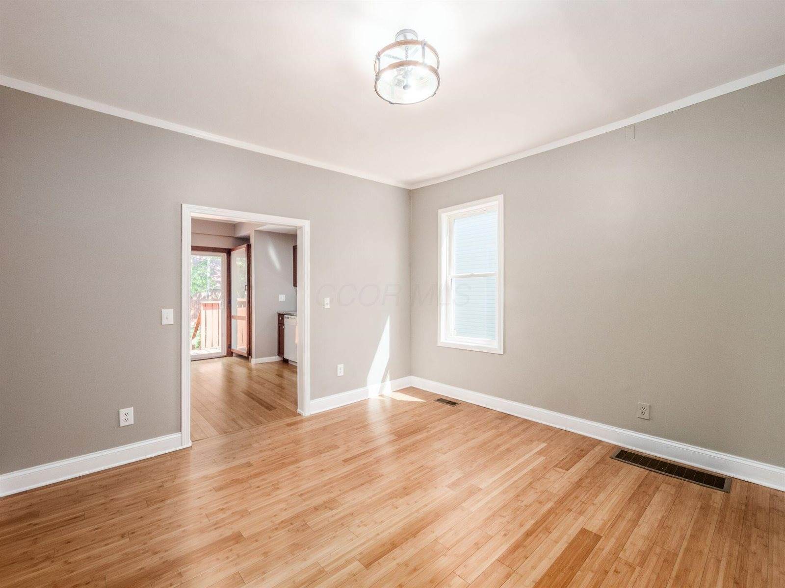 574 Seymour Avenue, Columbus, OH 43205