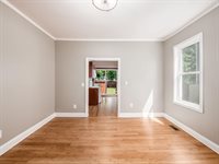 574 Seymour Avenue, Columbus, OH 43205