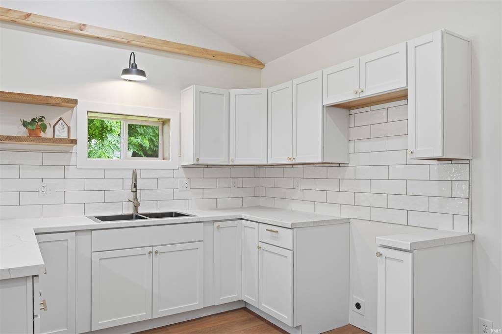 922 S Umbarger Road, Muncie, IN 47304