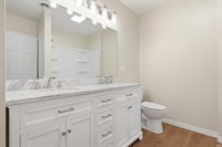 922 S Umbarger Road, Muncie, IN 47304