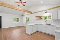 922 S Umbarger Road, Muncie, IN 47304