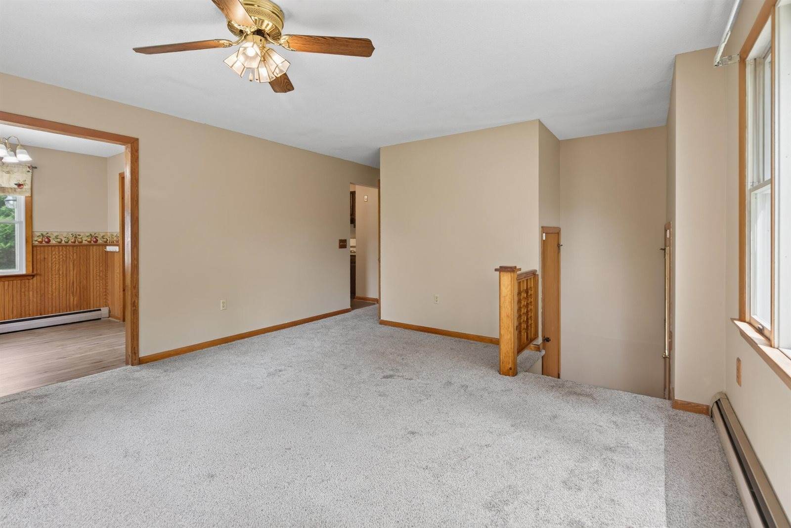 130 Stillwater Avenue, Orono, ME 04473