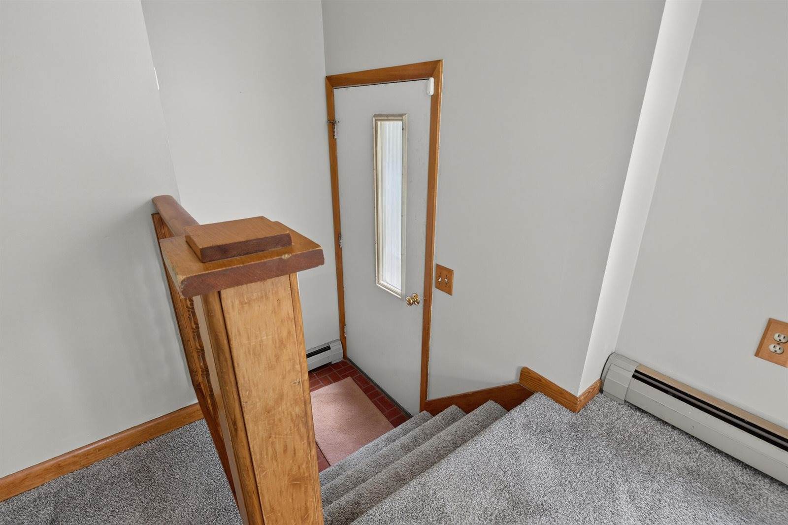 130 Stillwater Avenue, Orono, ME 04473