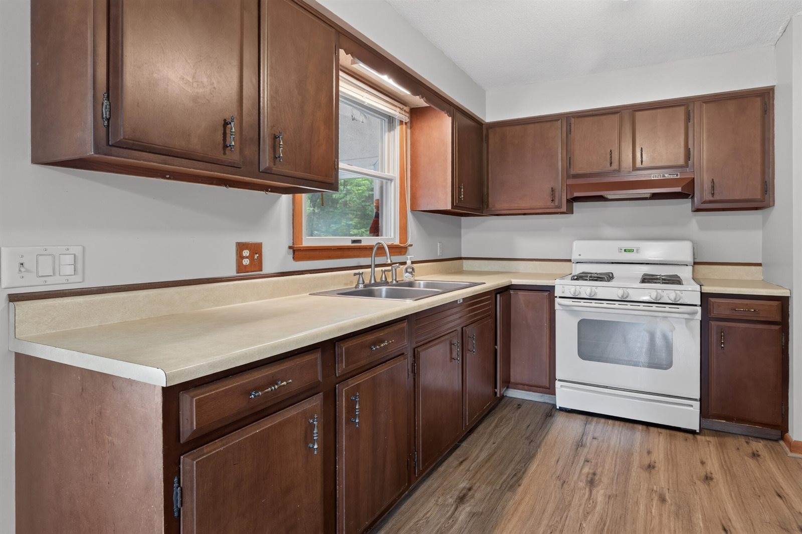 130 Stillwater Avenue, Orono, ME 04473