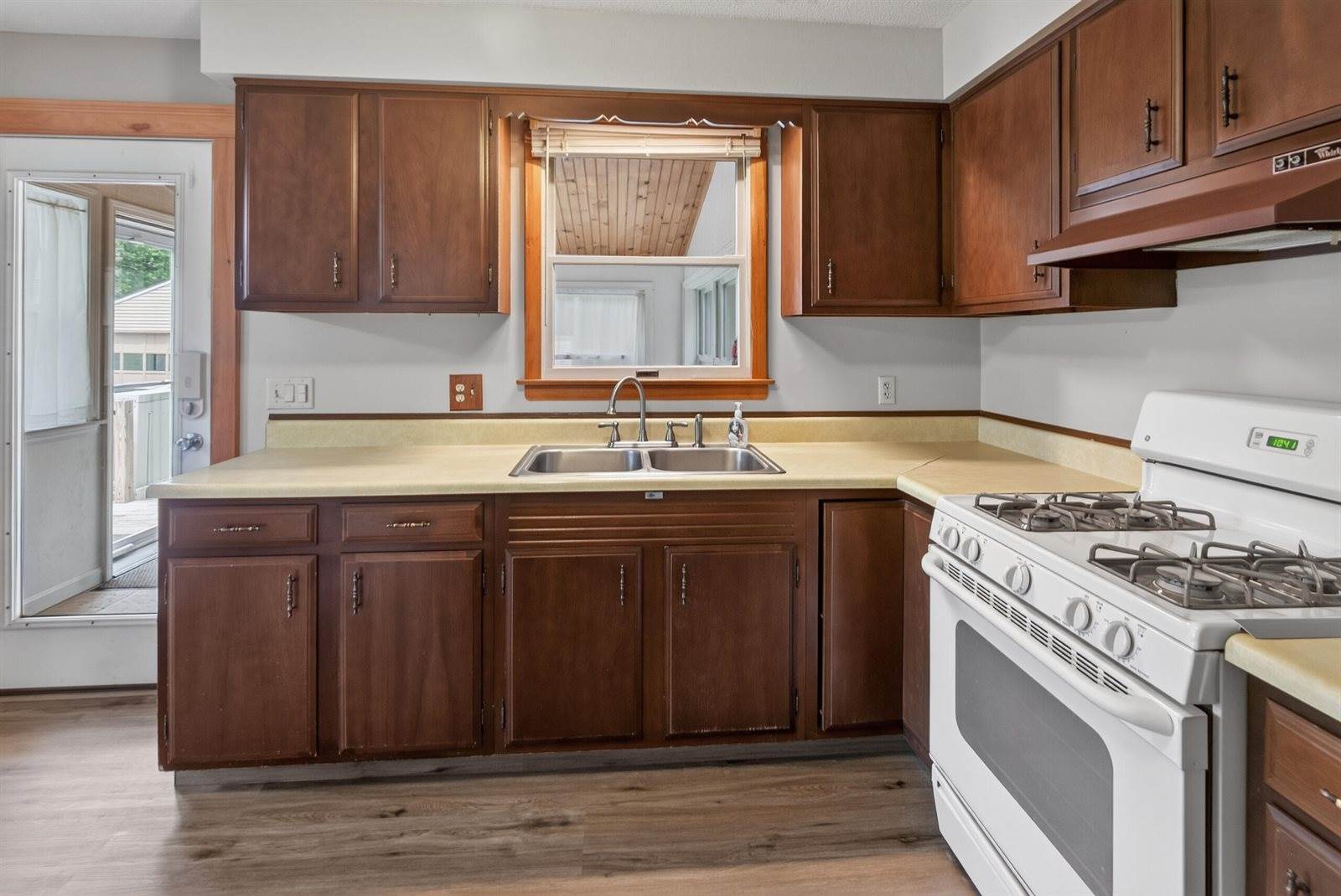 130 Stillwater Avenue, Orono, ME 04473