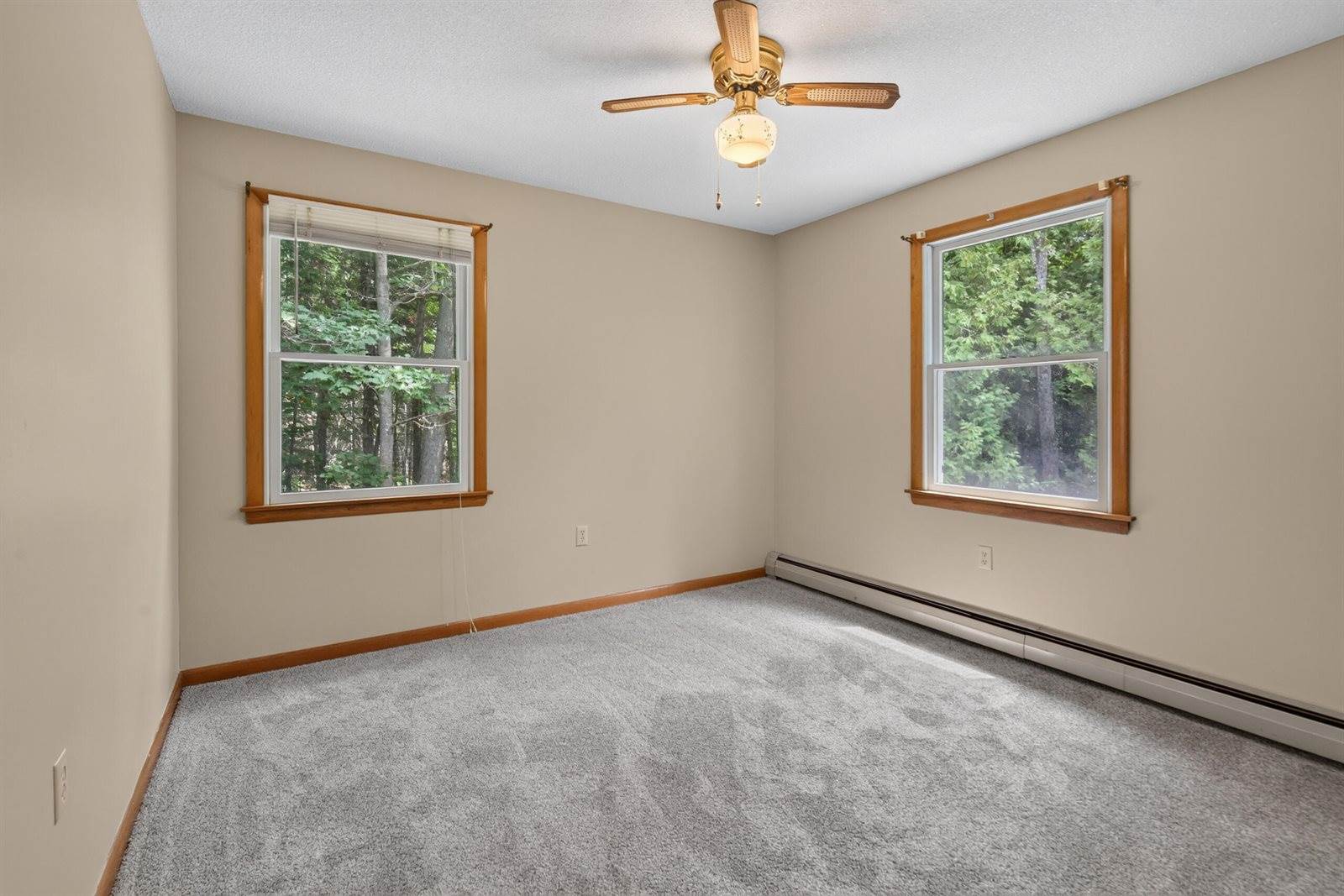 130 Stillwater Avenue, Orono, ME 04473