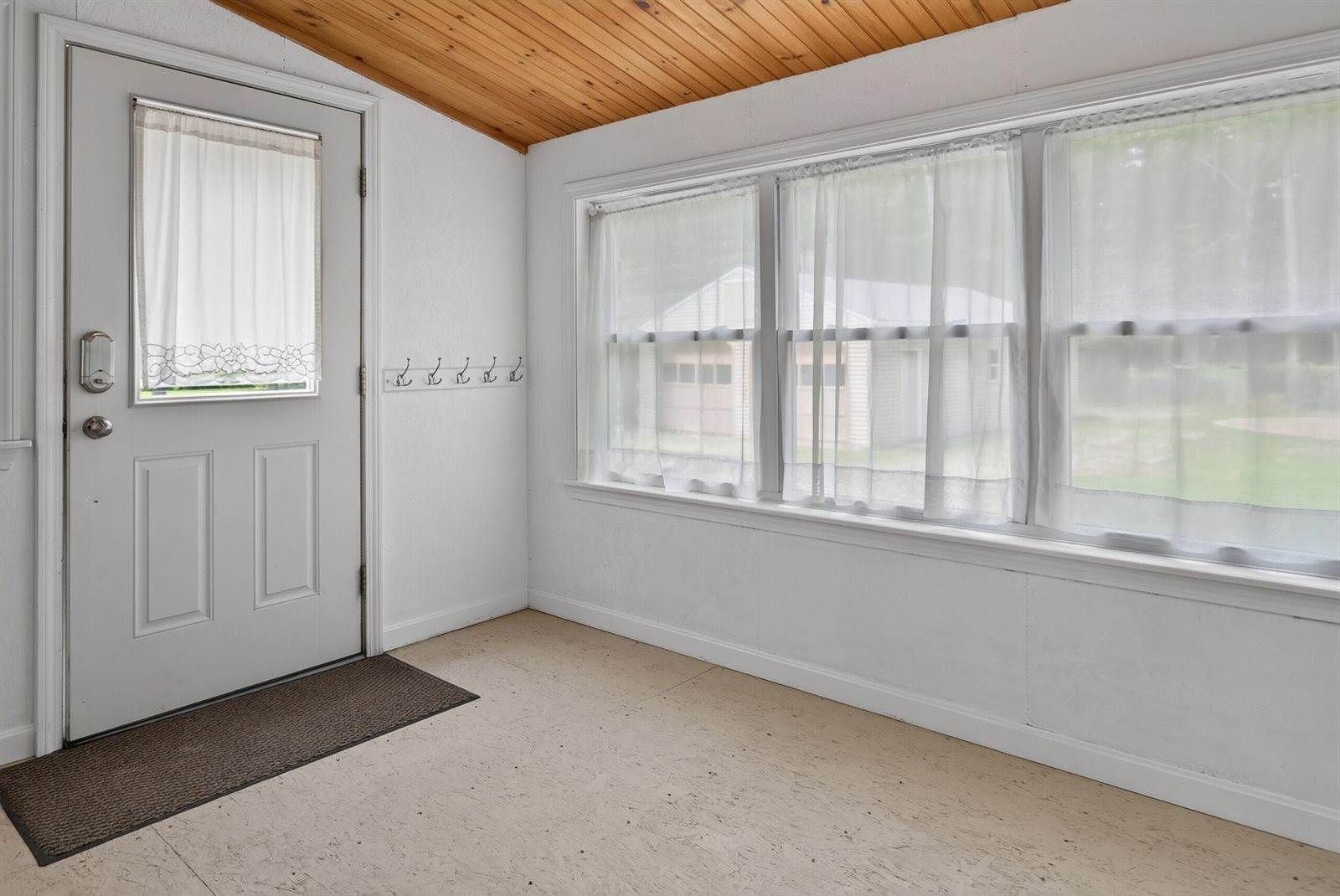 130 Stillwater Avenue, Orono, ME 04473