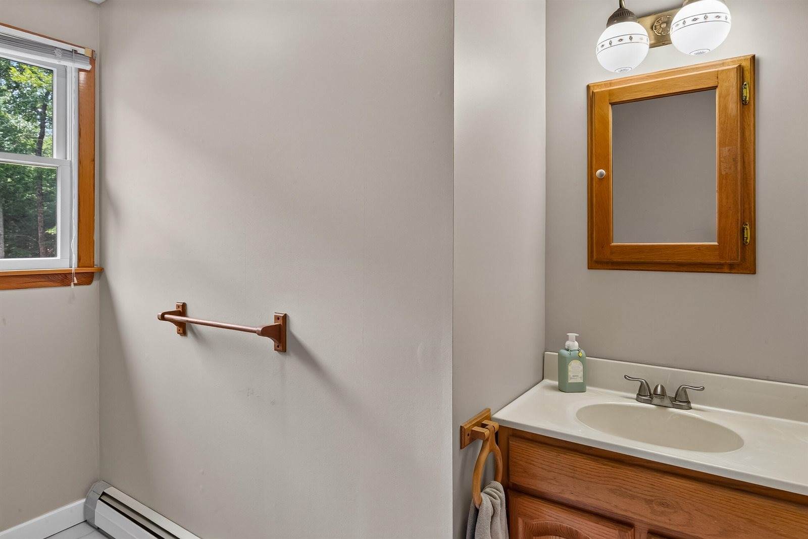 130 Stillwater Avenue, Orono, ME 04473