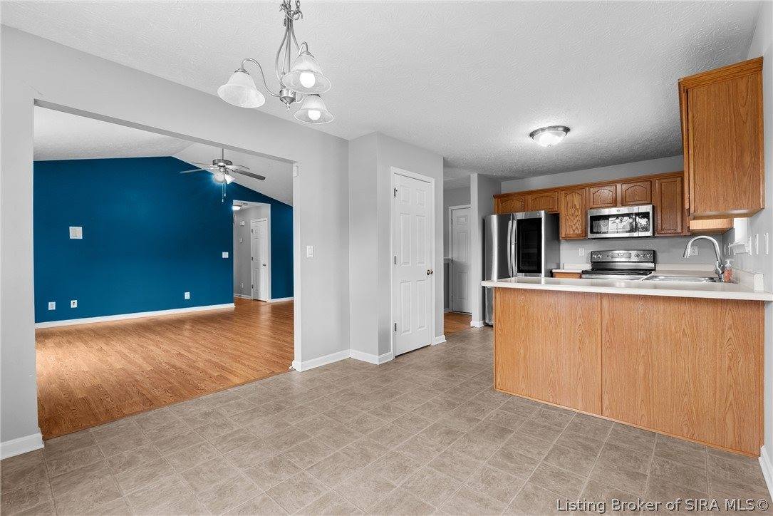 514 Presley Lane, Jeffersonville, IN 47130
